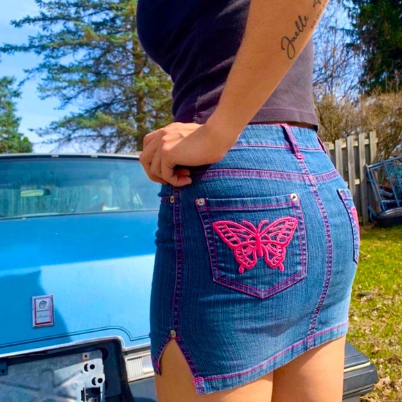 Y2K Embroidered Skirt - Picture 2 of 3